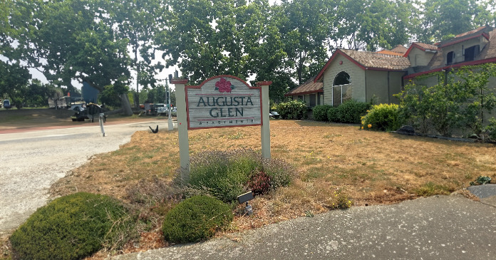 Augusta Glen Apartments in Lynnwood, Washington