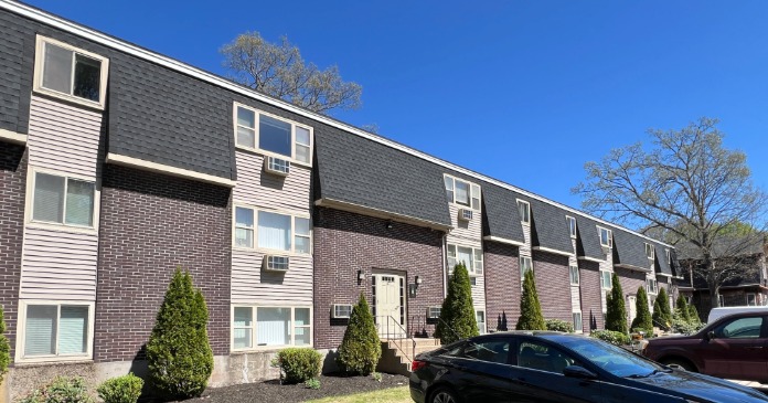 Elizabeth Court Apartments